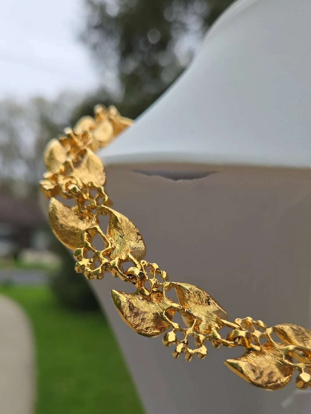 Napier Vintage Gold plated Elegant Gold Leaf Link Necklace - Picture 10 of 16
